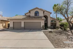 127 W Buena Vista Dr, Tempe, AZ 85284 - Photo 1