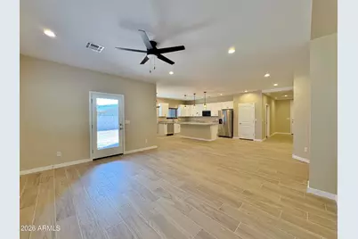 15188 S Country Club Drive, Arizona City, AZ 85123 - Photo 4