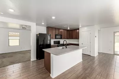 5817 S 30th Glen, Phoenix, AZ 85041 - Photo 12