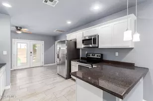 1636 E Whitton Ave, Phoenix, AZ 85016 - Photo 1