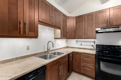 911 S Hacienda Drive, Tempe, AZ 85281 - Photo 6