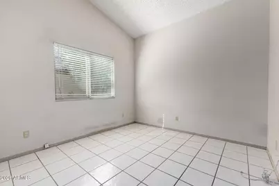 911 S Hacienda Drive, Tempe, AZ 85281 - Photo 14