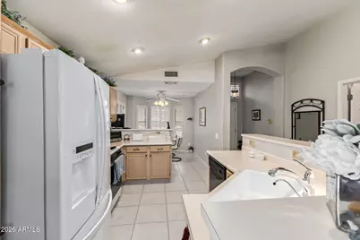 8432 W Charter Oak Road, Peoria, AZ 85381 - Photo 14