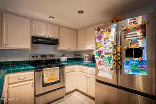 8619 N Shadow Ln, Peoria, AZ 85345 - Photo 10