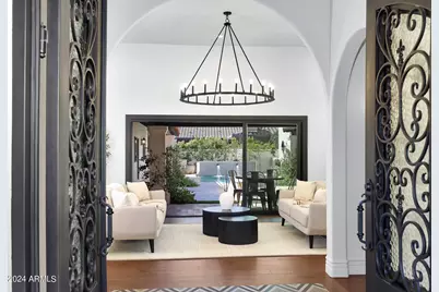 2421 E Montebello Avenue, Phoenix, AZ 85016 - Photo 8