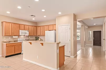 41025 N Prestancia Drive, Phoenix, AZ 85086 - Photo 8