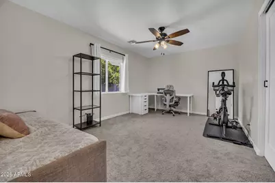 325 E Mitchell Drive, Phoenix, AZ 85012 - Photo 16
