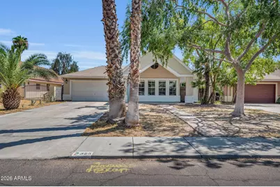 325 E Mitchell Drive, Phoenix, AZ 85012 - Photo 1