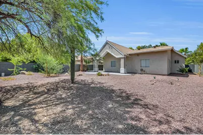 325 E Mitchell Drive, Phoenix, AZ 85012 - Photo 20