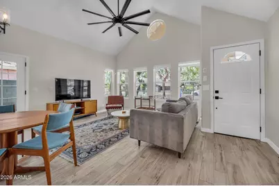 325 E Mitchell Drive, Phoenix, AZ 85012 - Photo 10