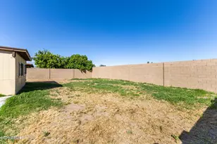 3449 N 72nd Dr, Phoenix, AZ 85033 - Photo 32
