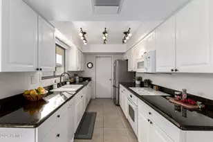 18819 N 129th Ave, Sun City West, AZ 85375 - Photo 10