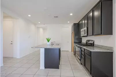 17592 W Hadley Street, Goodyear, AZ 85338 - Photo 2