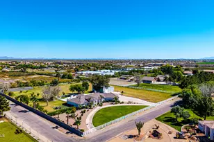 39899 N Creekside Rd, San Tan Valley, AZ 85140 - Photo 4