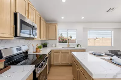 1704 E South Mountain Avenue, Phoenix, AZ 85042 - Photo 10