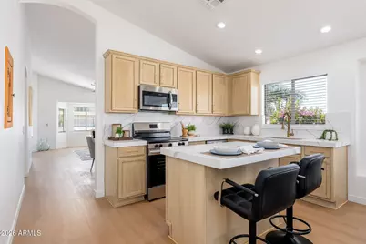 1704 E South Mountain Avenue, Phoenix, AZ 85042 - Photo 8