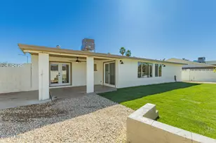 3802 W Mauna Loa Ln, Phoenix, AZ 85053 - Photo 34