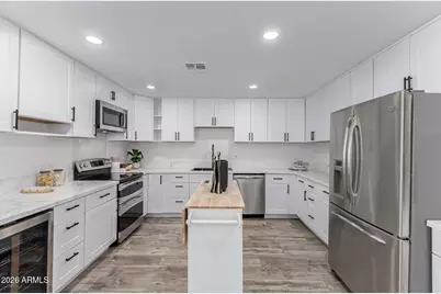 3802 W Mauna Loa Lane, Phoenix, AZ 85053 - Photo 8