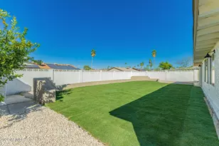 3802 W Mauna Loa Ln, Phoenix, AZ 85053 - Photo 32