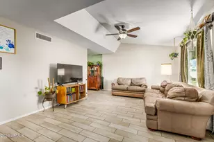 5940 W Mauna Loa Ln, Glendale, AZ 85306 - Photo 8