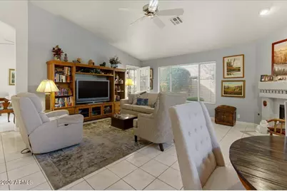 8452 W Kimberly Way, Peoria, AZ 85382 - Photo 14
