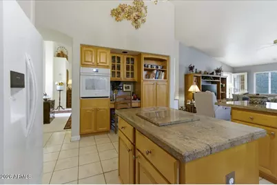8452 W Kimberly Way, Peoria, AZ 85382 - Photo 8