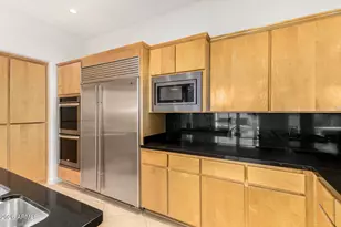 7249 E Del Acero Dr, Scottsdale, AZ 85258 - Photo 8