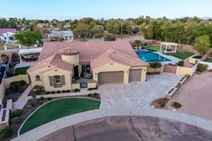 1566 E Aquarius Pl, Chandler, AZ 85249 - Photo 4