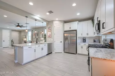 19414 W Highland Avenue, Litchfield Park, AZ 85340 - Photo 8