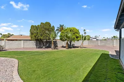 932 W Los Lagos Vista Avenue, Mesa, AZ 85210 - Photo 32