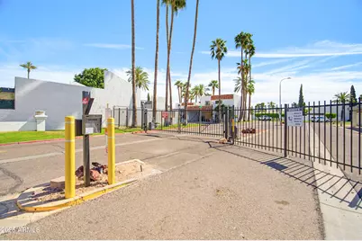 4919 E Edgemont Avenue, Phoenix, AZ 85008 - Photo 22