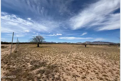 37138 Six Shooter Road #3, Salome, AZ 85348 - Photo 4