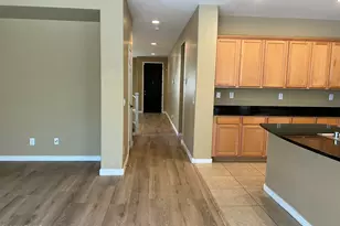 6734 W Blackstone Ln, Peoria, AZ 85383 - Photo 6