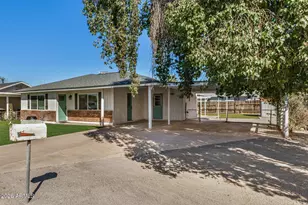 51 N Cottonwood Dr, Gilbert, AZ 85234 - Photo 2