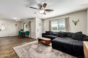 51 N Cottonwood Dr, Gilbert, AZ 85234 - Photo 4