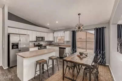 2421 E Fairview Street, Chandler, AZ 85225 - Photo 12