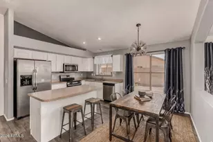 2421 E Fairview St, Chandler, AZ 85225 - Photo 12