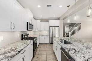 1527 W Windhaven Ave, Gilbert, AZ 85233 - Photo 4