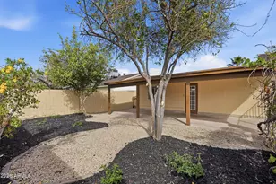 10511 W Butler Dr, Peoria, AZ 85345 - Photo 26
