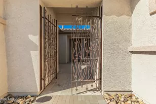 2416 W Kachina Trail, Phoenix, AZ 85041 - Photo 4