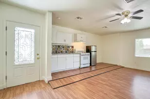 12637 N Columbine Dr, Phoenix, AZ 85029 - Photo 10