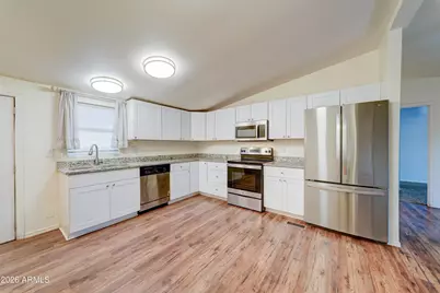 649 W Kaniksu Street, Apache Junction, AZ 85120 - Photo 14