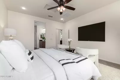 10747 W Rowel Road W, Peoria, AZ 85383 - Photo 12