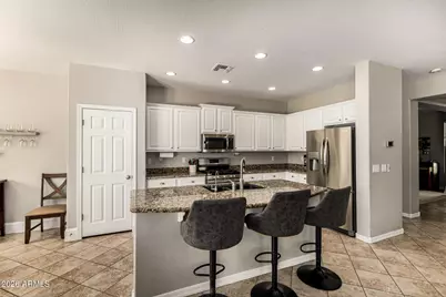 417 W Desert Broom Drive, Chandler, AZ 85248 - Photo 8