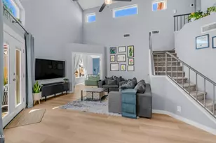 1045 E Sunburst Ln, Tempe, AZ 85284 - Photo 2