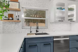 1045 E Sunburst Ln, Tempe, AZ 85284 - Photo 12