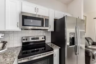 2257 W Echo Ln, Phoenix, AZ 85021 - Photo 10