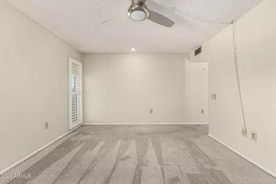 10626 W Pleasant Valley Road W, Sun City, AZ 85351 - Photo 22