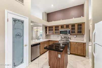 9117 E Captain Dreyfus Avenue, Scottsdale, AZ 85260 - Photo 14