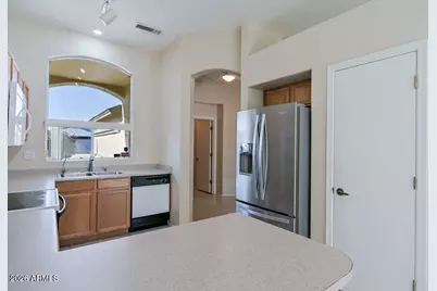 9718 W Mountain View Road, Peoria, AZ 85345 - Photo 4